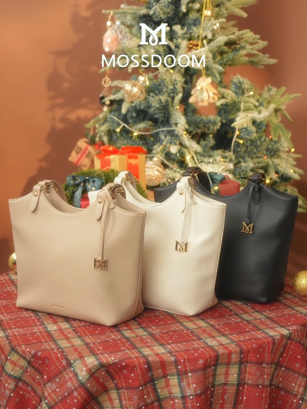 🎄Be the most eye-catching bag at your Christmas party!#fashion #giftideas #mossdoom #mossdoombag #shoulerbag #handbag #womenbag #bagforwomen #fyp #trending #totebag 