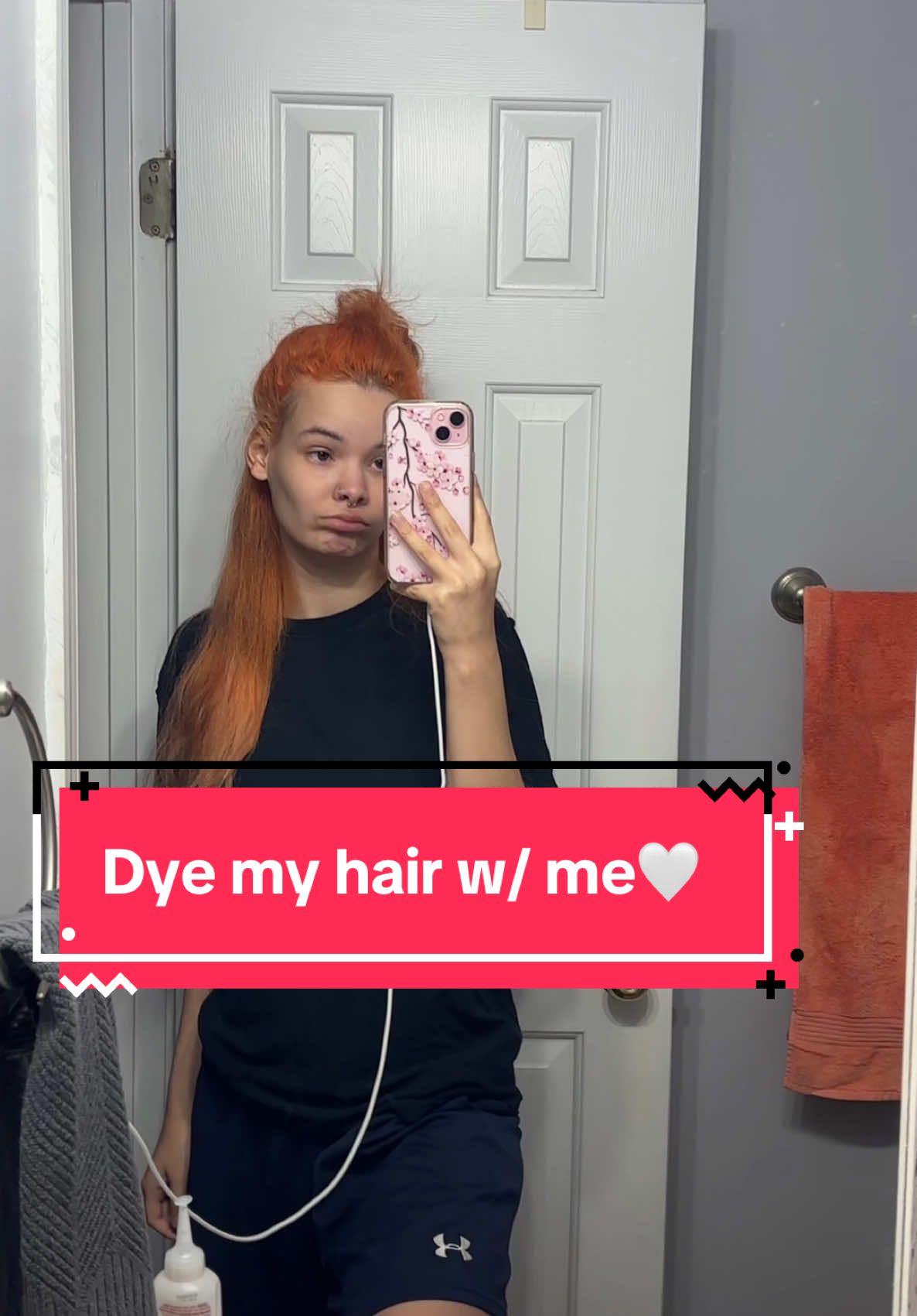 Dye my hair w/ me🤍   #dyedhair #dyingmyhair #dyinghair #dyedhairdontcare #hair #hairtok #hairdye #hairdyetok #copperhair #orange #orangehair  #foryoupage #foryoupagethis #MomsofTikTok #momtok #foryoupagee #holidayseason #fyp #holidayszn #christmascountdown #holiday #tiktok #viral #transition 