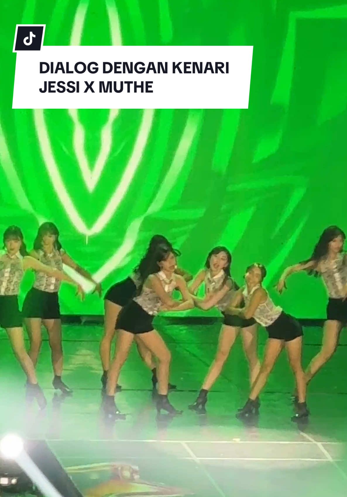 YASSSS GURLZ!! 🔥🔥🔥🔥🔥 @Jec x @mumumuthe  #jkt48 #jkt48wonderland 