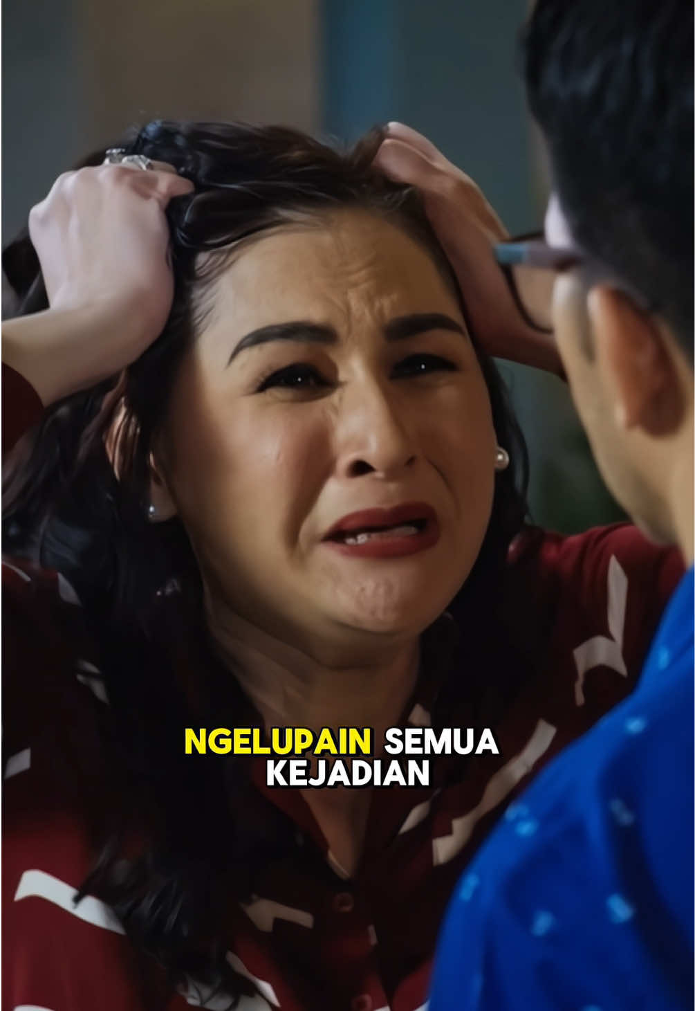 🥺🥺 serba salah yaa jadi papanya karang. dua-duanya sama menderitanya 💔 #AkuTakMembenciHujan #AkuTakMembenciHujandiViu #AkuTakMembenciHujanEp4 #ATMHdiViu #JeffSmith #AisyahAqilah #GabrielPrince #MonaRatuliu #SeriesIndonesia #SeriesIndo 