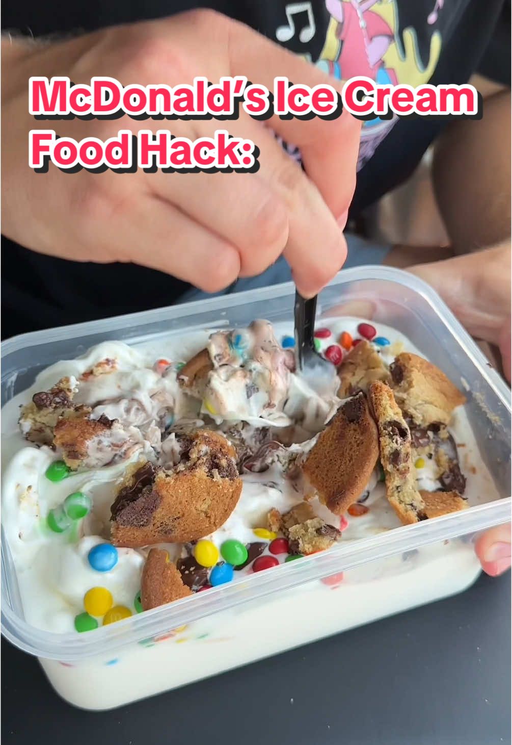 Throwback to eating ice cream on a summer day😌 #thefoodguy #foodhacks #mcdonalds #foodreview #mukbang #icecream #DIY #foodiefam 