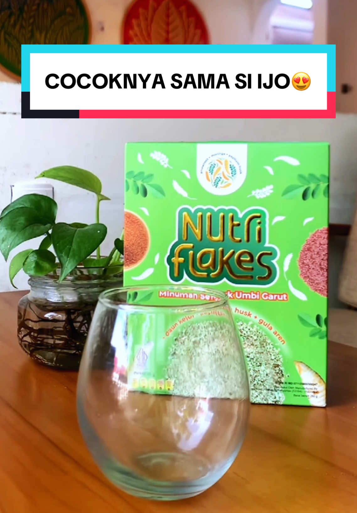 Cape nyari produk lambung eh malah cocoknya sama si ijo Nutriflakes ini yang bahan nya alami🥰 #nutriflakes #serealnutriflakes #serealasamlambung #pejuangmaag #asamlambung #rekomendasi #Promoguncang1212  #fakesituation #fyp 