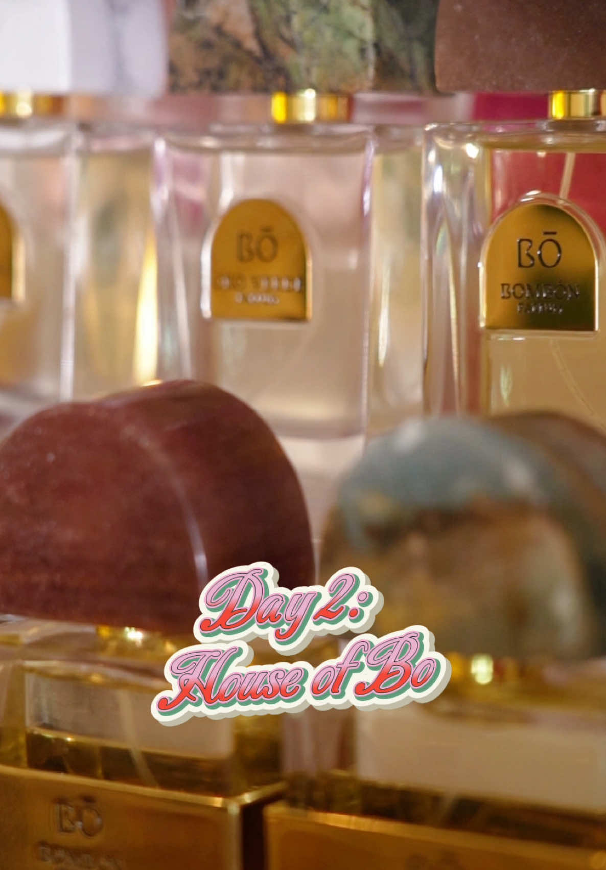 12 Days of Scentmas: Welcome to Scentmas! I will be sharing a different fragrance related spotlight each day for the next 12 days + a corresponding gift with each video 👀 Be sure to tune in for 12 chances to win! ⁣⁣⁣⁣⁣ ⁣⁣⁣ This year was all about expanding my fragrance palate! @houseofbo.co graciously sent me a discovery set this past summer and since then their fragrances have been living in my head rent free! I love that this line exudes pure class and luxury along with delivering provocative and modern scent profiles. My favorites include: Oro Verde, Casa Blanca, Rosario, Bon Bon, and La mar. I’m looking forward to adding more to my collection in 2025!  ⁣⁣ Rules for Day 2: ⁣ - Rules for Day 1: - follow me ➕ @House of Bō  - leave a comment below ⬇️ ⁣⁣⁣⁣ - Save/share with a friend! ↗️⁣⁣ - Winners will receive a DM from my page ONLY ⚠️⁣ ⁣⁣⁣⁣ *Open internationally. Not affiliated with instagram. #perfumeaddict #perfumelovers #perfumecollection #kayali