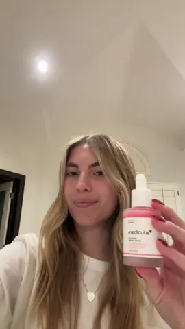 i love my medicube peptide serum 🩷  #serum #skincare #skincareroutine #skincaretips #skin 
