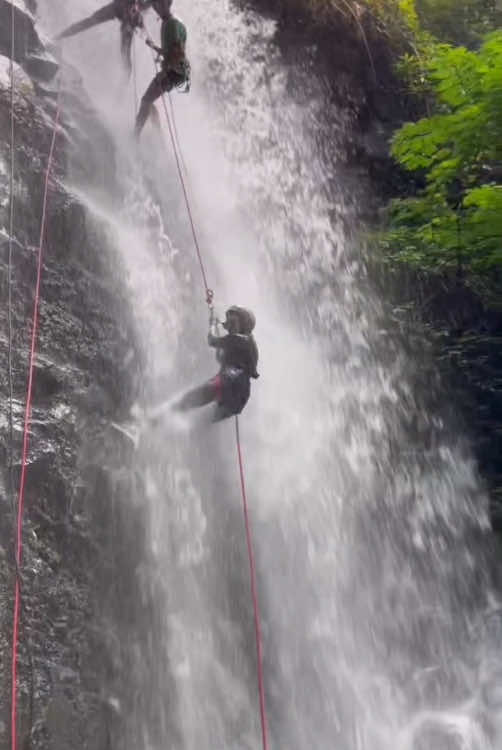 canyoning malang sudaa resmi dibuka rekk🫵🏻 #canyoneering #waterfall #fyp 