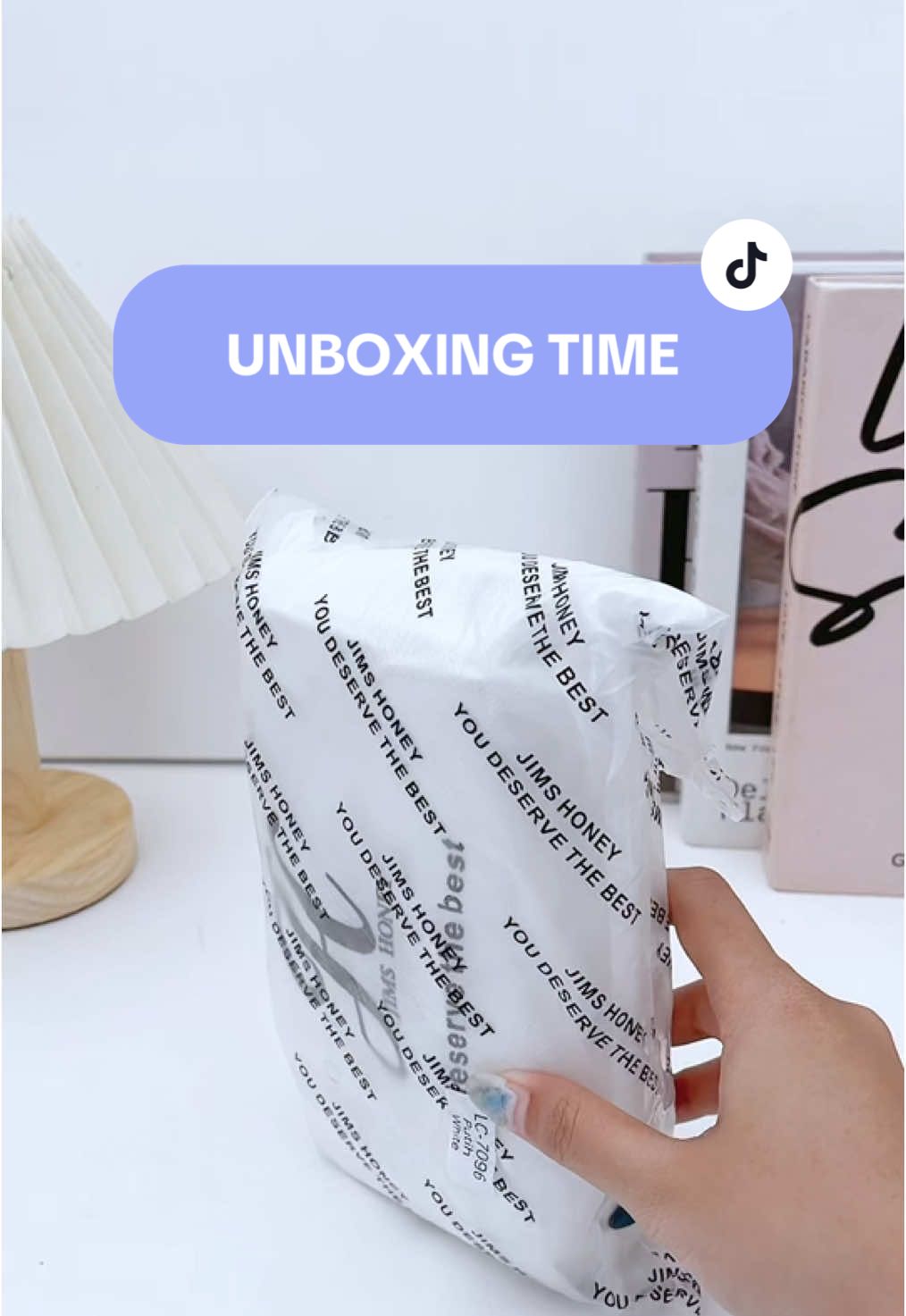 Main tebak tebak sama jhmin yuk🤪 coba tebak tas apa yang 90% mirip sama salma minibag ini🤔😍 #MegaGuncang1212 #comingsoon #unboxing #Guncang1212 #asmr #asmrsounds #asmrvideo #asmrtiktoks #jimshoneykudus #jimshoneyjepara #minibag #minibagwanita #minibagjimshoney #dompetwanita #dompetkulit #fypシ゚viral #taswanita #tasselempang 