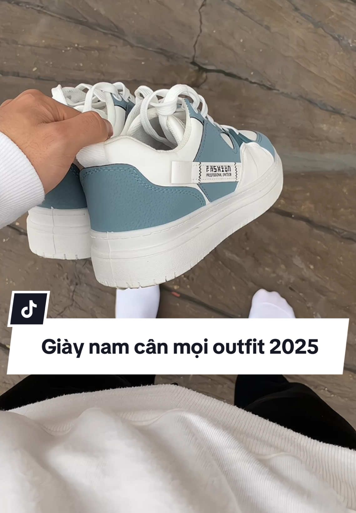 Đôi giày cân mọi outfit ở tết 2025 này🥰#giày #giàynam #outfit #xuhuong 