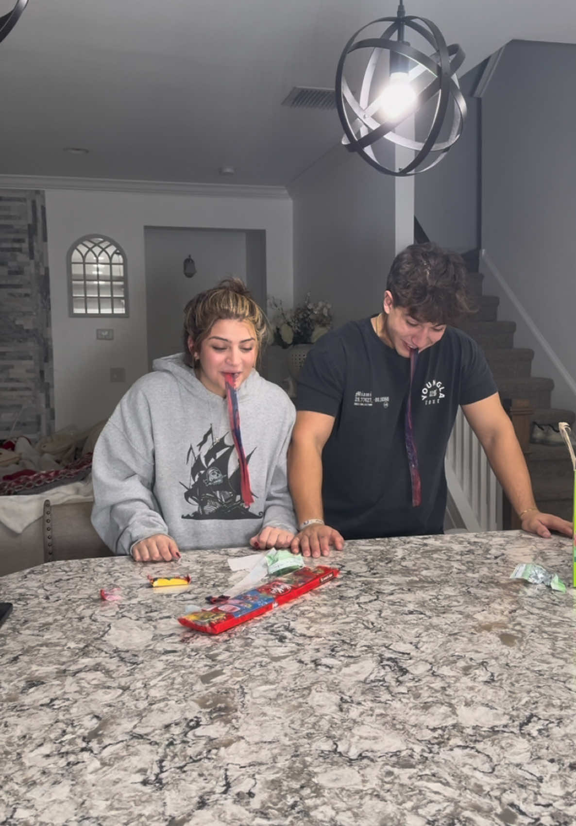 And the winner is …😂😂😂@KendryAlonso @keilly alonso #Siblings #siblingschallenge#game#behindthescene #challenge#funny#kendryalonso #keillyalonso #fast#real.