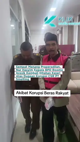 Nur Hasyim, Ketua Badan Permusyawaratan Desa (BPD) Roomo, Kecamatan Manyar, Kabupaten Gresik, Jawa Timur ditahan Kejaksaan Negeri (Kejari) Gresik.  Nur Hasyim diduga telah menyelewengkan dan Corporate Sosial Responsilibility (CSR) dari PT Smelting Indonesia. Dana CSR yang mestinya dibelikan beras layak konsumsi, tapi dibelikan beras tidak layak konsumsi dan dibagikan kepada warga desa.  #programcsrptsmelting #badanpermusyawaratandesa #bpd #korupsicsrgresik #kejarigresik 