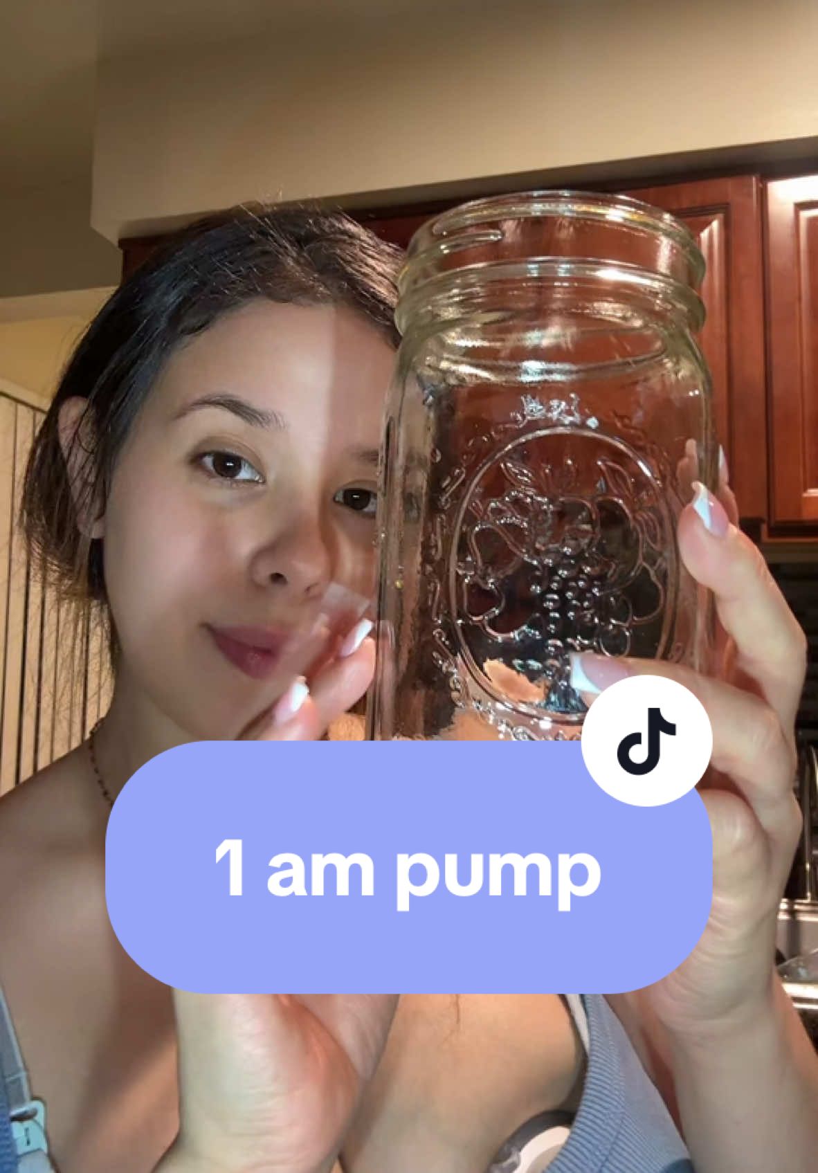 1am pump 🤍✨ #breastfeeding #exclusivelypumping #foryoupage #fyp #oversupply #liquidgold #lactation #happypumping #momcozypump  @Momcozy Official m5 