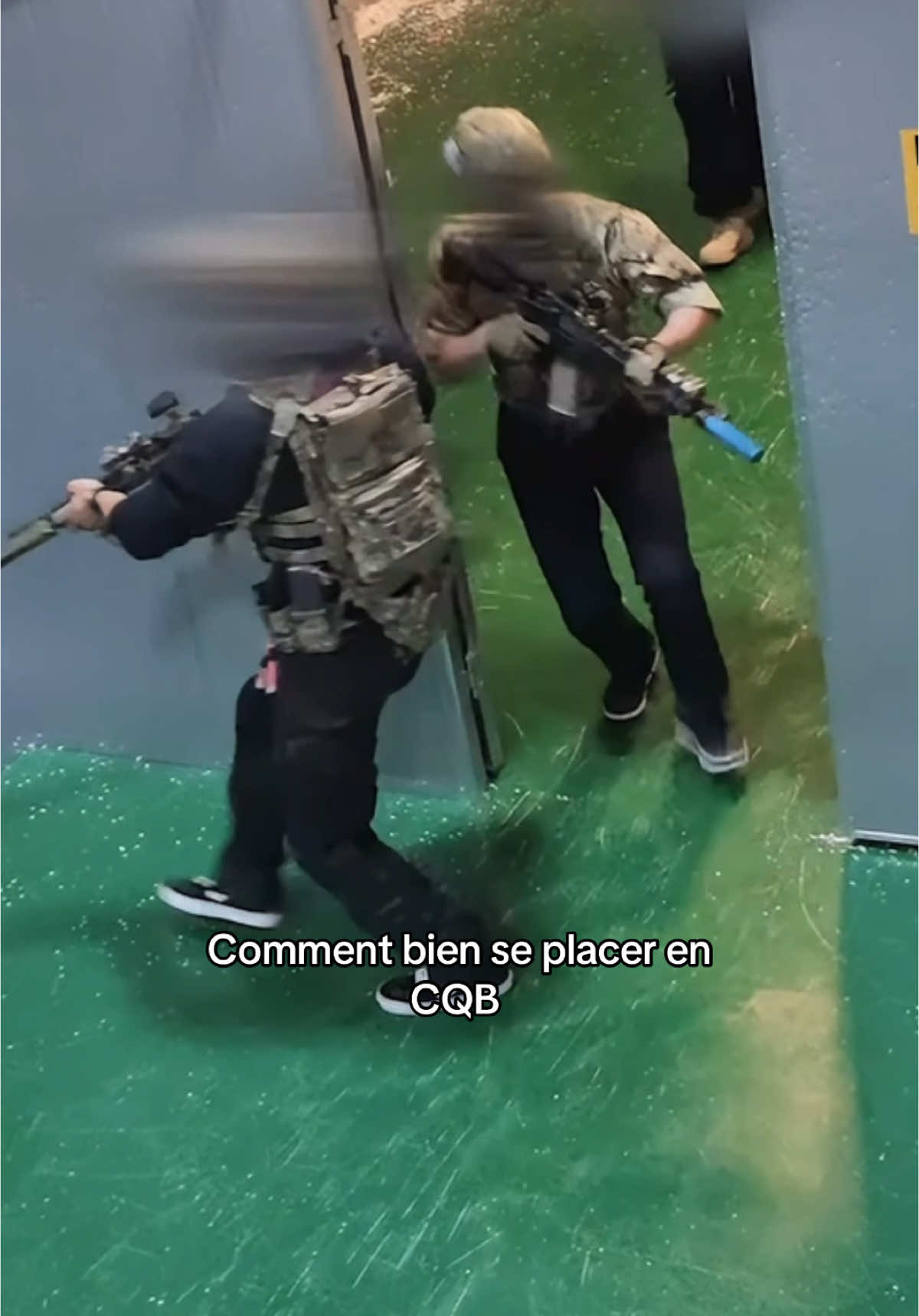 Avoir le bon placement en CQB #army #tacticalgear #milsim #CQB #armyforever  #airsoft 