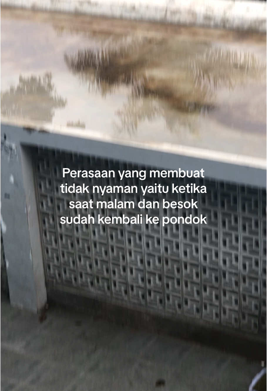 Rasanya masih kepikiran dirumah #4u #bismillahfypシ #trand #storywa #balikpondok #bahanswmu #view #viral #perpulangansantri #masukberanda #fypviralシ #quotes 