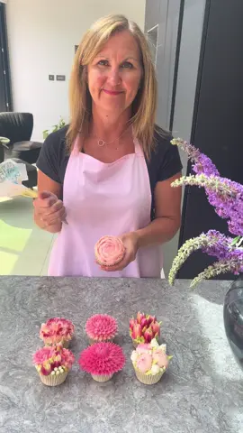 One of my favourites, if you would like to learn how to pipe this gorgeous Peony then take a look at our website   https://icingonthecakeschool.com/ #pipingcupcakes #flowercake #buttercreamflowers #cakedecorating #cupcakedecorating  #cakeart  #pipingtip #cakeschool #caketutorials #cakedecorating #bakingreels #reelsofinsta #floralcupcakes  #cakeclass #flowerpiping #buttercreamflowers #cupcakevideo #homebaking #caketips #cupcaketips  #pipingnozzles #peony 