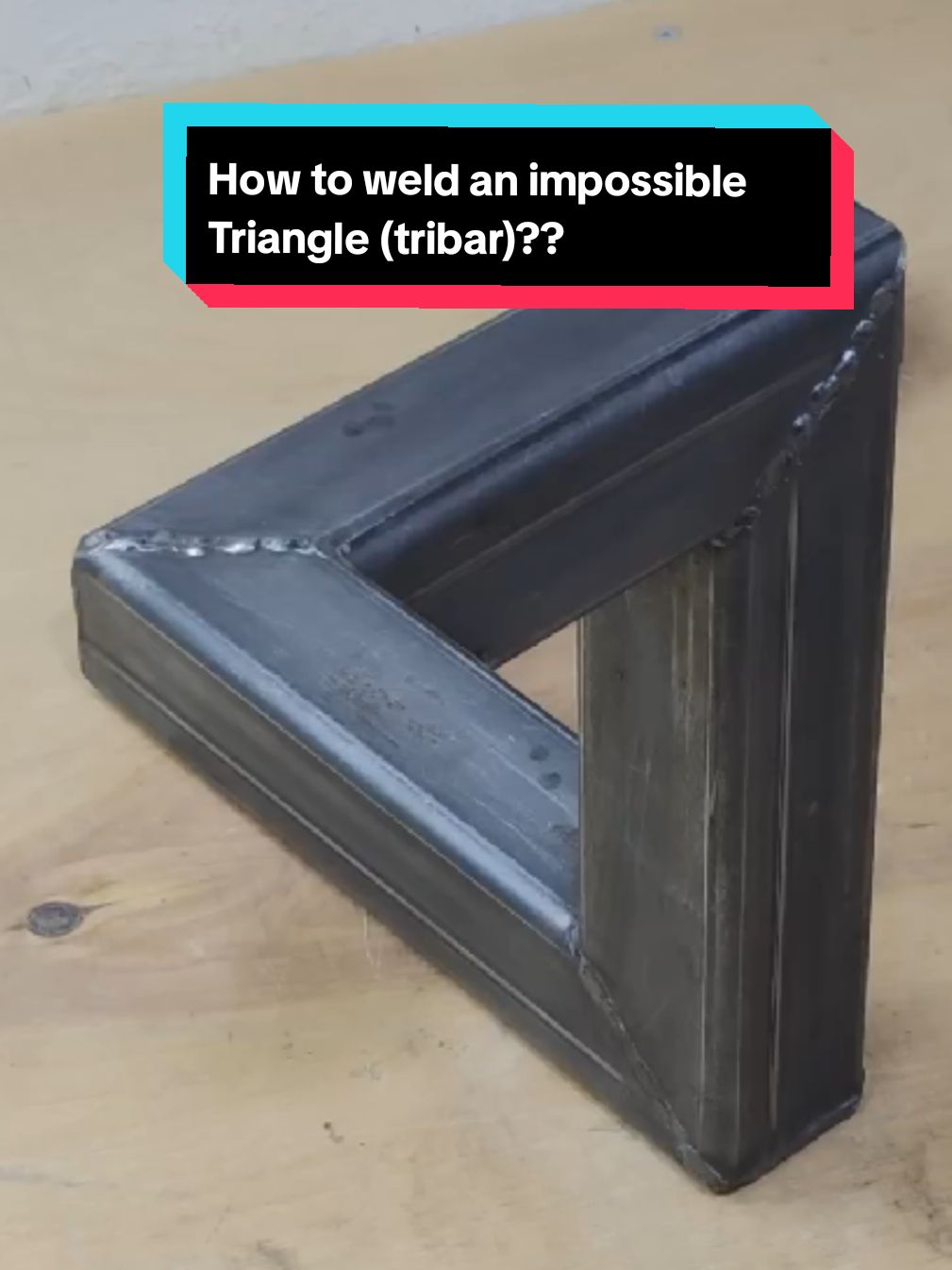 Welding and impossible Triangle tribar 👨‍🏭 #weldingtiktoktrends #ideas #weldingart #fyp #fabrication #technique #techniquesecrete #weldingschool #DIY #metalworking #weldingtiktok👨🏽‍🏭 #howtoweld #welding #fabrications #pipes 