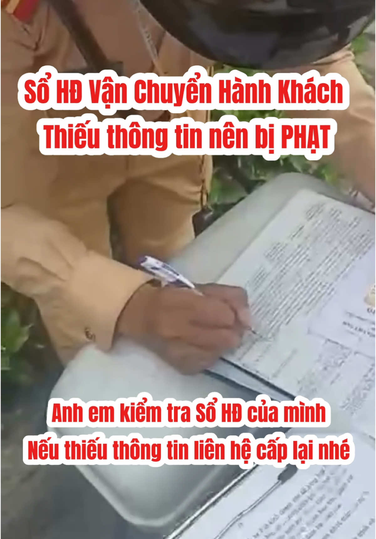 Tài xế Bị PHẠT LỖI Hợp Đồng Vận Chuyển Hành Khách thiếu thông tin. Anh em xe hợp đồng chở khách ngoài chú ý nhé!  #CapCut #hopdongvanchuyenhanhkhach #xehopdong #htxhoasen #htxsaokim #tiktok #linhhtxhoasen #dangkygrab #grabcar #xuhuongtiktok 