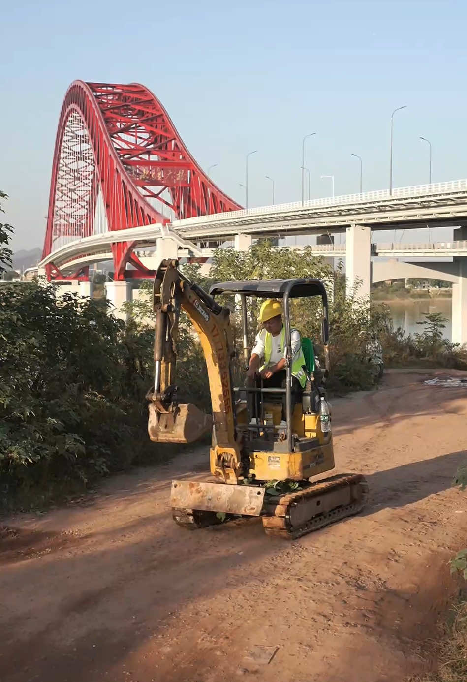 🌍🔨Move dirt, move dreams! Our mini excavators are ready to dig into big adventures. 🚜👷‍♀ 🔍C0de: dqf9786 get it for $0 on TEMU⚡ Only for new app users with qualifying orders.T&Cs apply #temu #shoptemu #TechLife #TechTrends #ElectronicsLover #TechReview #FutureTech #TikTokTech #GadgetMaster #TechUnboxing #SmartTech  #ExcavatorPlaytime