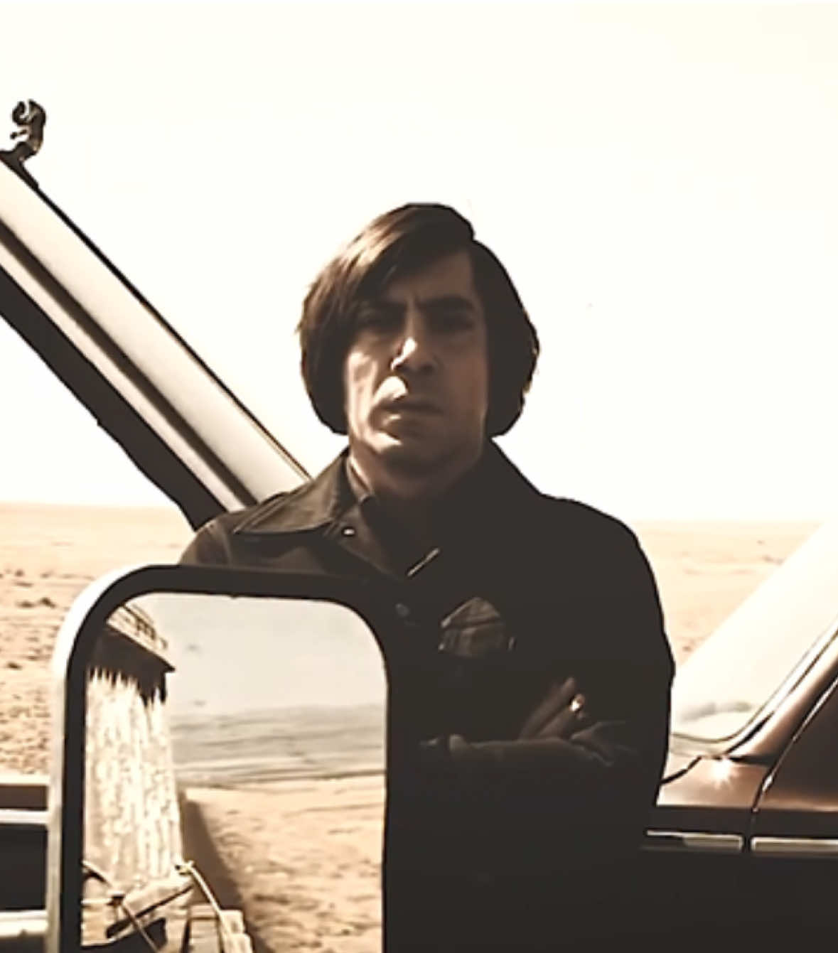 I saw an edit like this and I can’t find it #nocountryforoldmen #antonchigurhedit 