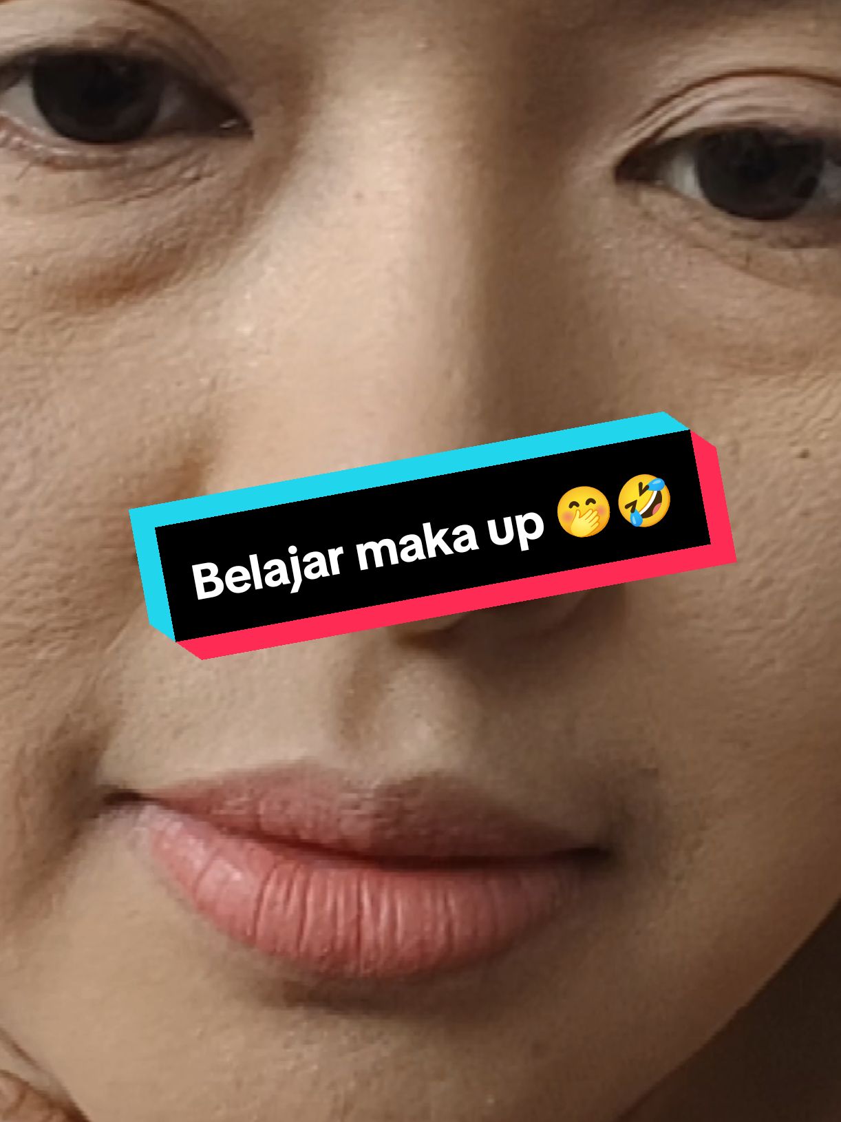 Gini banget sih saya, yg belajar make up hanya pakai Cushion bedak dan lipstik, maskara itu pun kena mata perih 😫🤣🤣 Flek mah iya ketutup kan hanya pakai cushion 🤭🤩 #sahabat_ibuna #semangat #sukses #bahagiaselalu😍😍😘😘 #belajarmakeup 