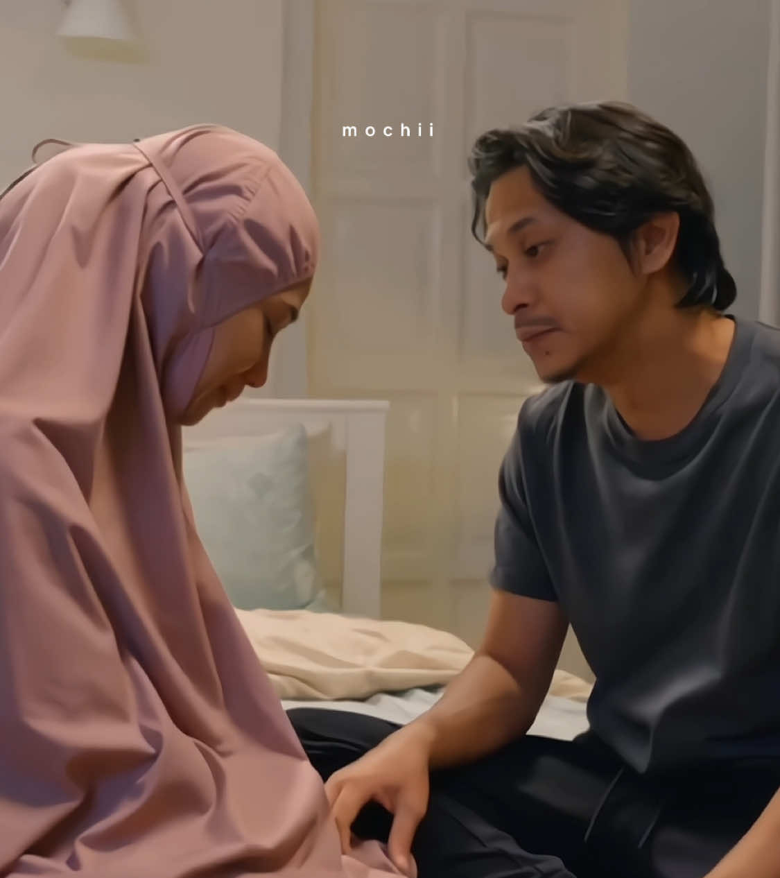 when the eyes speak louder than words :(( the way we can feel the pain that they've been through eventho they just look at each other 🙂 great actor/actress indeed! ctto astro ria #zahiriladzim #umminazeera #andaitiadadia #mimilana #hisyamhamid #malaydrama #aliciaamin #fy #foryou 