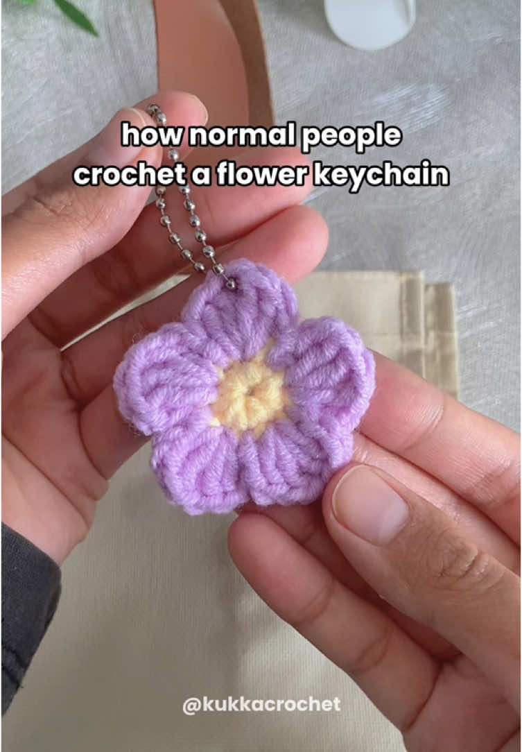 what flower keychain should I do next? 🌺🪻🌷 #crochet #crochetersoftiktok #crochettutorial #crochetideas #crochetpattern #crochettok #crochetinspiration #crochetflower #crochetgift #crochetkeychain 