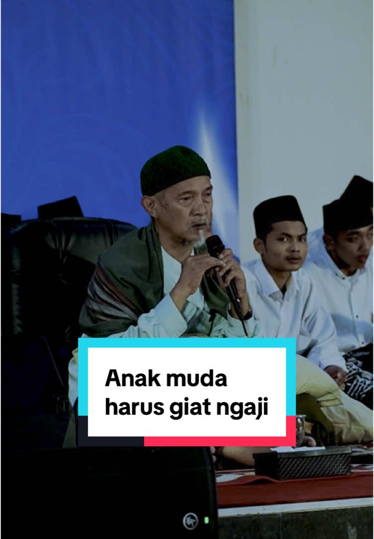 Masih muda udah males ngaji? yang bener aaaja…. ~KH. Abdulloh Kafabihi Mahrus  #pondoklirboyo #lirboyo #santrilirboyo #santri #santripondok #santrikeren #santriindonesia #santriwati #santrisalafi #kediri #kyailirboyo #dawuh #dawuhmasyayikh #dawuhguru #ulama #kyaikafabihimahrus #anakmuda 