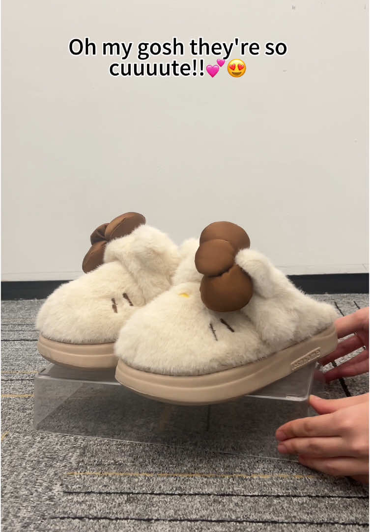 Oh my gosh they’re so cuuuute!! 😍💕 #viralslippers #trendyslippers #winterslippers #plushslippers #houseslippers #wintershoes #warmshoes #tiktokshopblackfriday #tiktokshopcybermonday #spotlightfinds #christmas #blackfriday #womenshoes #dailyshoes #comfortableshoes #houseslippers #slippers #TikTokShopHolidayHaul #spotlightfinds