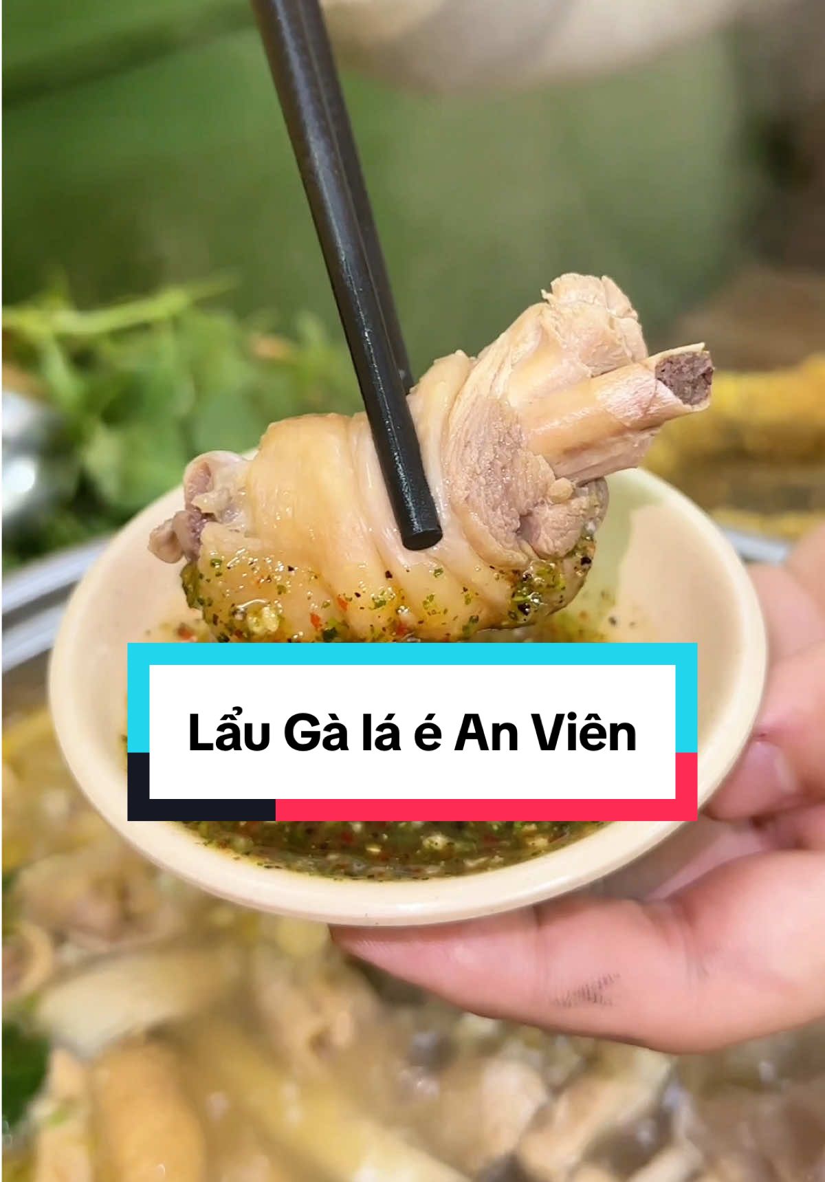 Lẩu gà lá é - chân gà rang muối hải sản #tiepanvien ##gaanvien #ganuongmamnhi #changarangmuoihaisan #changaanvien 