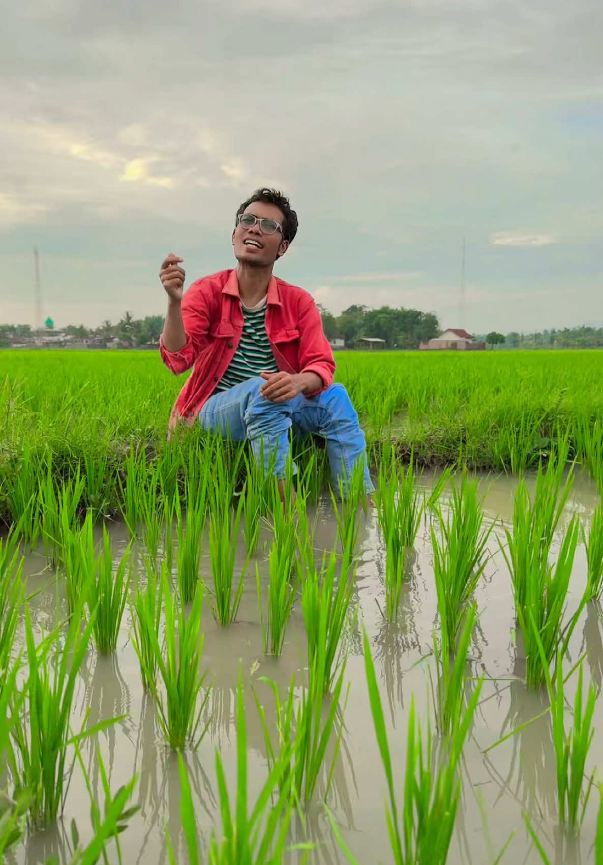 Seket song by @Mohamed Nour lipsing challenge with @IVAN MAULANA 05 @Reza ejot @______1en9e @Ardi Saputra #udinsedunia #udinseduniaofficial #udinsedunialombok #seket #seketmohamednour #mohammednour #lipsingchallenge #lipsync #lipsing #arabicsong #arabictiktok 