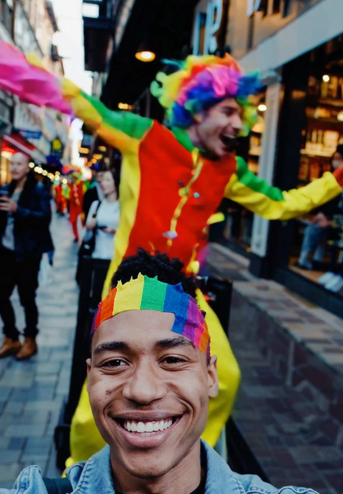 Just go with the flow 🌈 #fun #selfie #clown #dance #streetphotography 