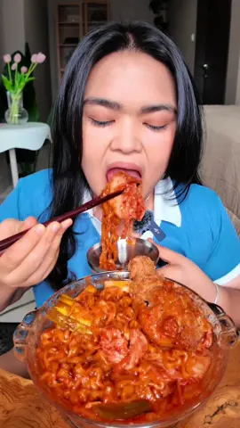 Makan samyang kimchi jiggae #fyp #fypシ゚ #mukbang @Air Mineral ViCA 