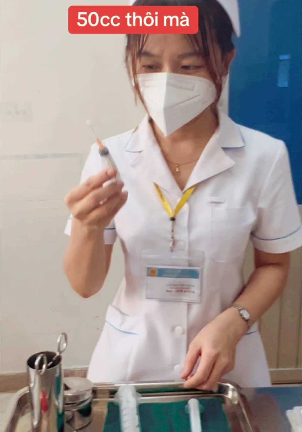 Ngyc nhập viện cần tiêm. Tui nhẹ nhàng vậy thôi à. #viralvideo #xetnghiem #dieuduongvien #hocycogivui👩🏻‍⚕️💙 #tiemkhongdau 