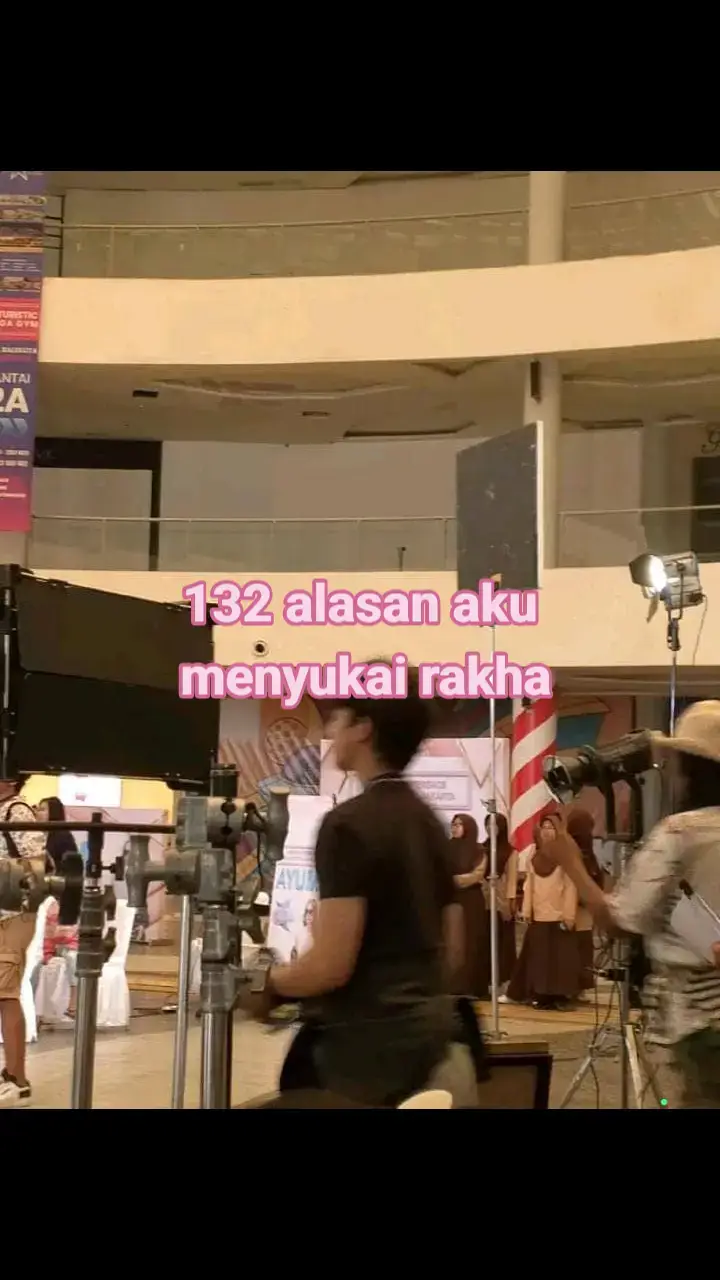 1. ganteng 2. senyum manis 3. baik hati 4. green flag 5. ramah 6. suara menenangkan 7. mata indah 8. tawa tulus 9. daya tarik 10. sifat sabar 11. soft spoken 12. keberanian luar biasa 13. berjiwa besar 14. cerdas berbicara 15. jago akting 16. bisa nyanyi 17. jago main basket 18. bisa main volly 19. lulusan pesantren 20. lucu 21. penghafal al-quran 22. selalu membantu 23. bekerja keras 24. tak kenal lelah 25. penuh kasih sayang 26. mandiri kuat 27. rasa humor 28. kasih sayang keluarga 29. pemikiran matang 30. memiliki empati 31. menjaga hubungan 32. romantis 33. menjadi pendengar 34. tatapan nya indah 35. membawa kebahagiaan 36. tak pernah menyerah 37. menghargai waktu 38. tidak menghakimi 39. batin kuat 40. pengertian 41. perhatian 42. sopan santun 43. wajah ceria 44. tinggi 45. sifat jujur 46. suka tertawa 47. pelawak 48. energi positif 49. suara menenangkan 50. pemikiran kreatif 51. semangat hidup 52. ngantukkan 53. setia 54. mengerti situasi 55. selalu adil 56. tidak membeda²kan 57. membawa kedamaian 58. tidak banyak bicara 59. menerima kekurangan 60. tidak menilai 61. pelindung 62. sifat manis 63. mudah senyum 64. rajin ibadah 65. sabar 66. hati besar 67. imut 68. gagah 69. keren 70. aktor sukses 71. pintar 72. bisa b. Inggris  73. pantang menyerah 74. memberi harapan 75. menjadi idola hebat 76. bertanggungjawab 77. peduli sesama 78. suka menolong 79. penuh rasa hormat 80. menjaga perasaan 81. taat agama 82. tabah 83. bijaksana 84. sumber kebahagiaan 85. selalu setia 86. sikap pejuang 87. menghormati perempuan 88. sikap pemalu 89. anak rajin 90. tidak mengenal lelah 91. cita-cita tinggi 92. sayang orang tua 93. adil pada ortu 94. sayang adik² 95. tidak pernah egois 96. tulus membantu 97. menenangkan suasana 98. selalu wangi 99. berpakaian rapih 100. tidak pemarah 101. sabar menunggu 102. pemimpin yang baik 103. penuh rasa cinta 104. hati besar 105. suka berbagi 106. royal 107. loyal 108. mandiri 109. menerima semua keadaan 110. mempesona 111. keindahan sikap 112. suara lembut 113. menenangkan 114. mau mencoba 115. sikap pembelajaran 116. pemimpin baik 117. tidak menghakimi 118. rajin sekolah 119. tidak sombong 120. sikap nurut 121. sikap mengajari 122. cinta tak terucapkan 123. jail 124. tengil 125. sikap kekhawatiran 126. tidak pernah kasar 127. penurut kepada ortu 128. menjaga kesehatan 129. setia menemani 130. bisa karate🥋 131. pekerja keras 132. fisik kuat