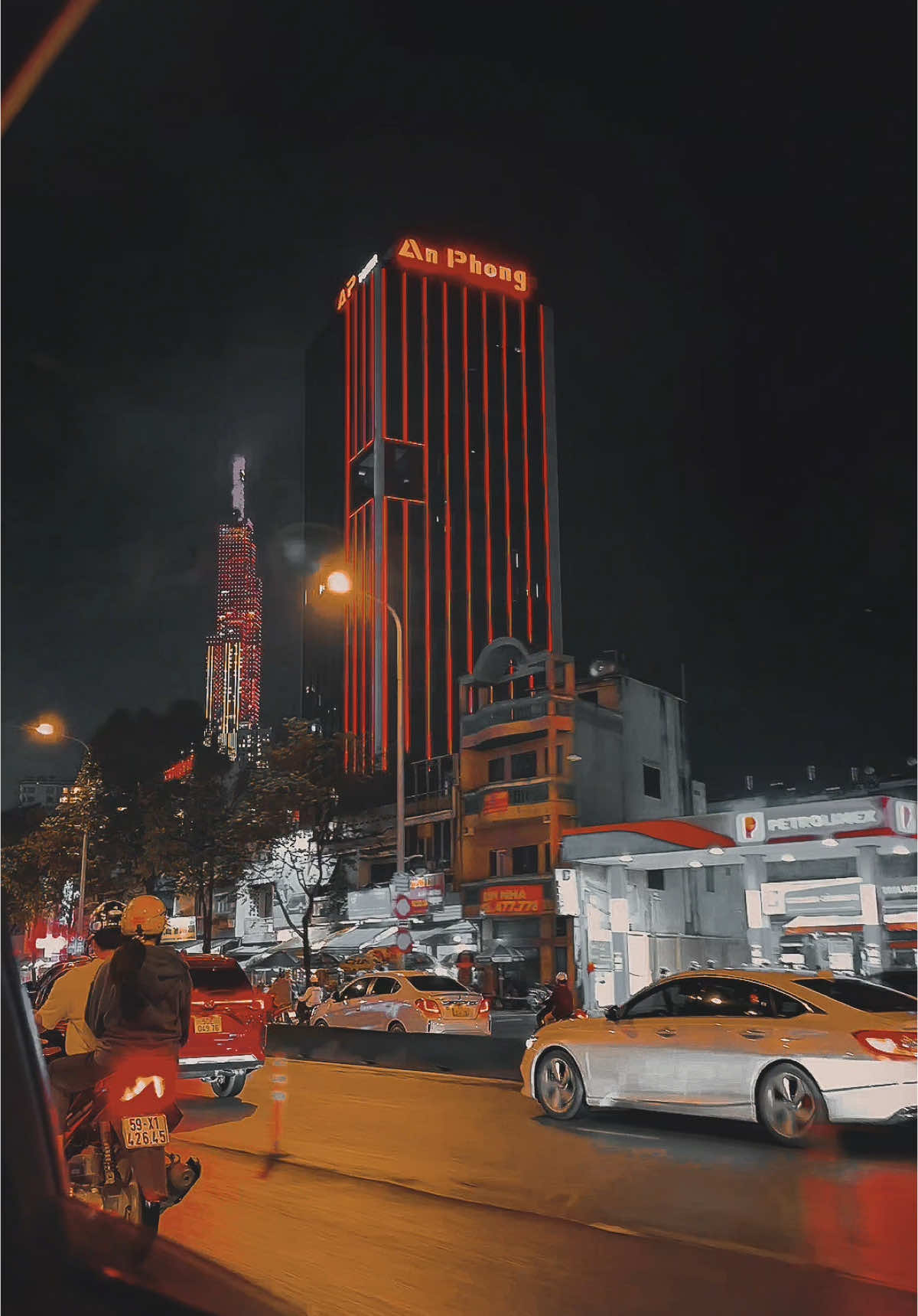 Tình duyên ai lấy mà cho …!?🥲#nhacbuon #tamtrang #nhachay #saigonvedem #quan2 #xuhuong #saigon #sadstory 