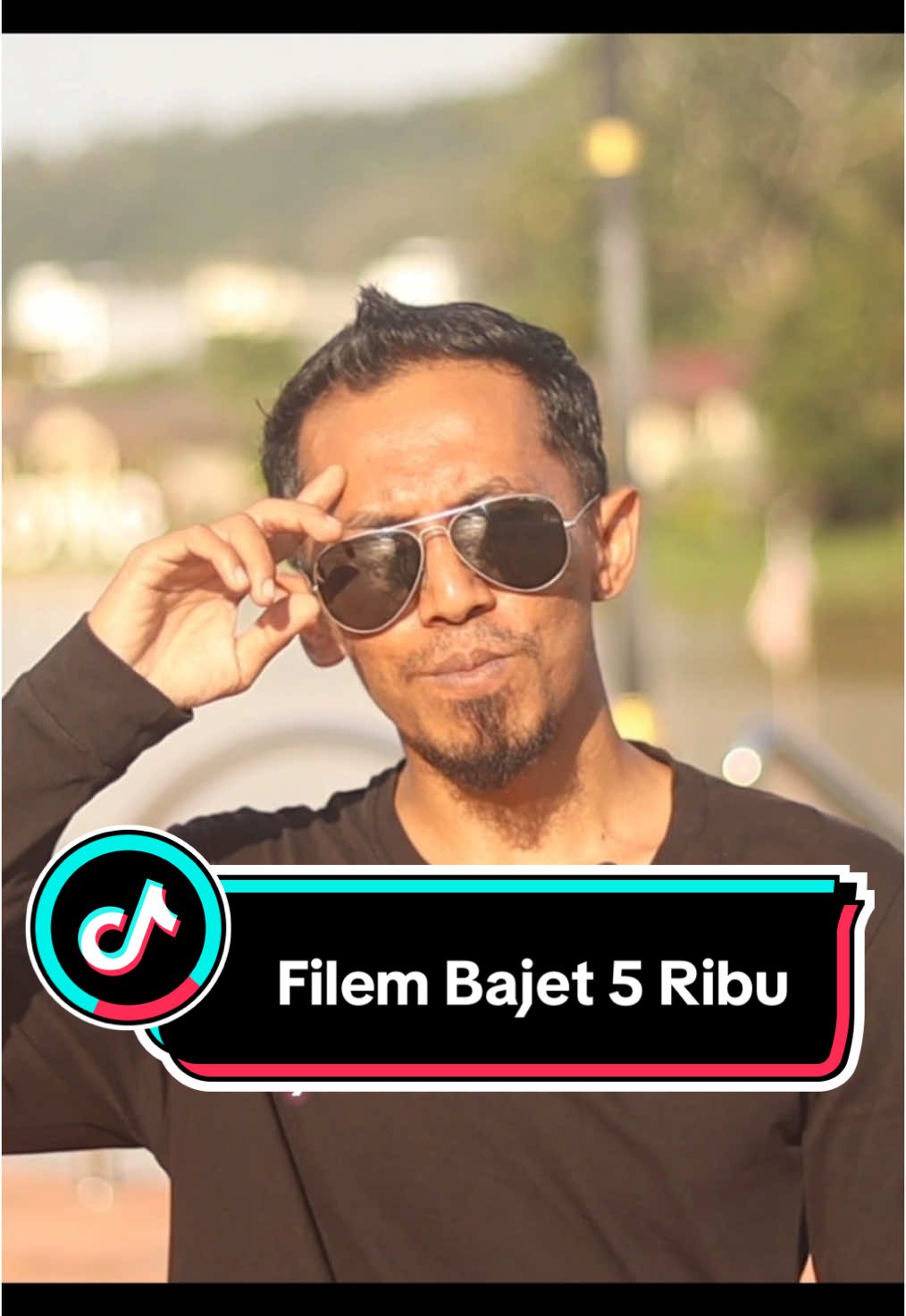 Filem bajet 5 ribu..  Filem bajet paling rendah dalam sejarah perfileman Malaysia.. Filem : Angkara Merah Genre : Cinta/Drama Durasi : 1 Jam +++ Kategori : Indie Film Underground Pengarah : Abg Reym ( One Man Crew ) Terbitan : Abg Reym Entertainment Platform : Youtube Abg Reym Entertainment Langganan : Percuma tiada tiket untuk dibeli 😅 Terima kasih atas sokongan anda untuk saya, Underground Filmaker Malaysia.. Lipat ☝🏼🎬🇲🇾 #abgreymentertainment #angkaramerah #filemangkaramerah #filemmalaysia #filemmalaysia2025 #film #filmmaker #indiefilm #indiefilmmaker #undergroundfilm #undergroundfilmmaker #onemancrew #canon #youtube #youtubemalaysia 