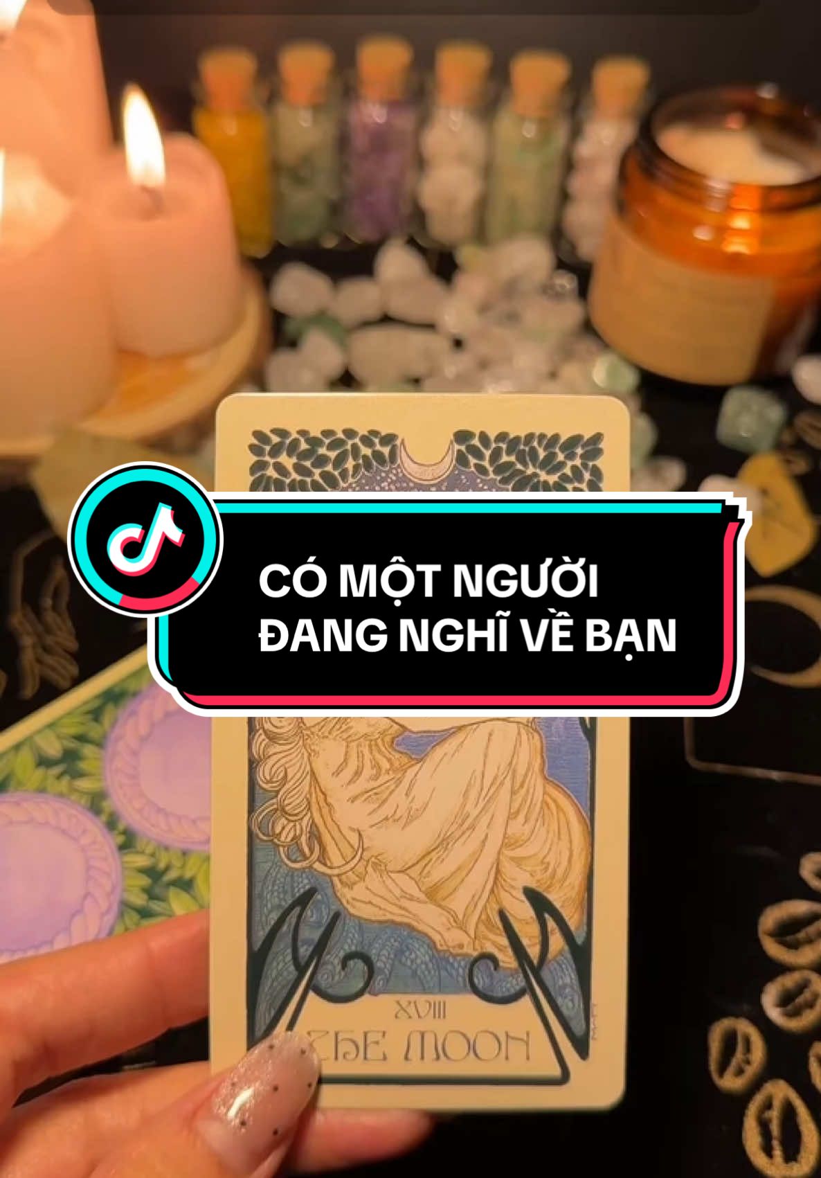 Đoán xem ai đang nghĩ về bạn  ❄️❄️❄️ #kellytarot #thongdiepvutru #thongdieptarot #tinhcam #tarotreading #manifest #luathapdan #fyp #tiktok 