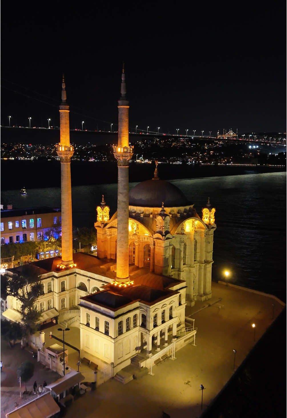 #ortaköycamii #ortaköy #istanbul #istanbul34 #istanbull #ortaköysahil #fyp #drone ##dronevideo #capcutamor #droneshot #fyppppppppppppppppppppppp #fypp #fypシ゚ #fypviral #keşfet #keşfetteyizzz #beşiktaş #keşfetbeniöneçıkar #keşfett #keşfetedüş #keşfetbeni #CapCut #cami #mosque #mosquera 