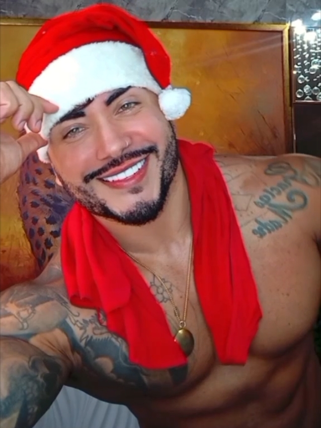 Santa wishes you ladies a Merry Christmas 🎄❤️ 