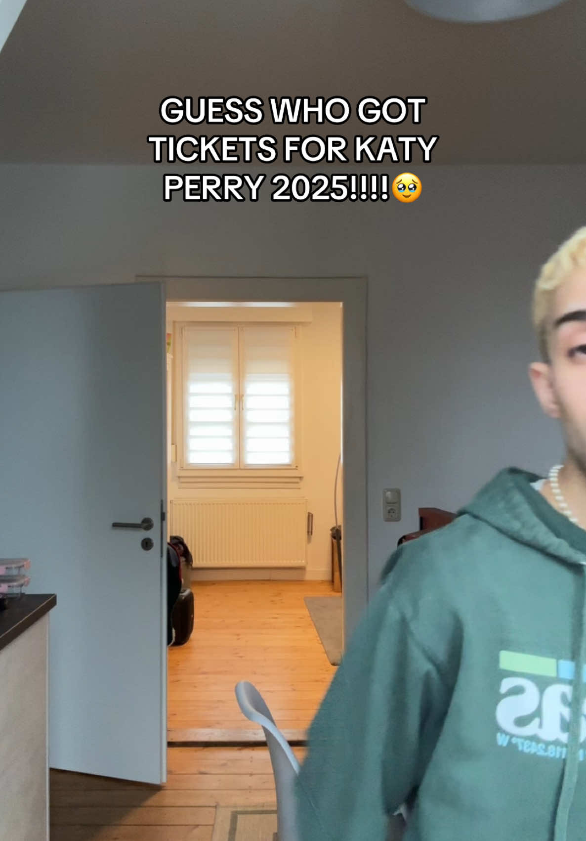 who wants to come with me i have one more ticket!! 🤪🤭 #fyp #fy #viral #2024 #tiktok #christmas #katyperry #tour #2025 #tickets #lanxessarena #lifetimestour #kianarian #pop #2000s #popmusic #iconic #gay #bi @Katy Perry 