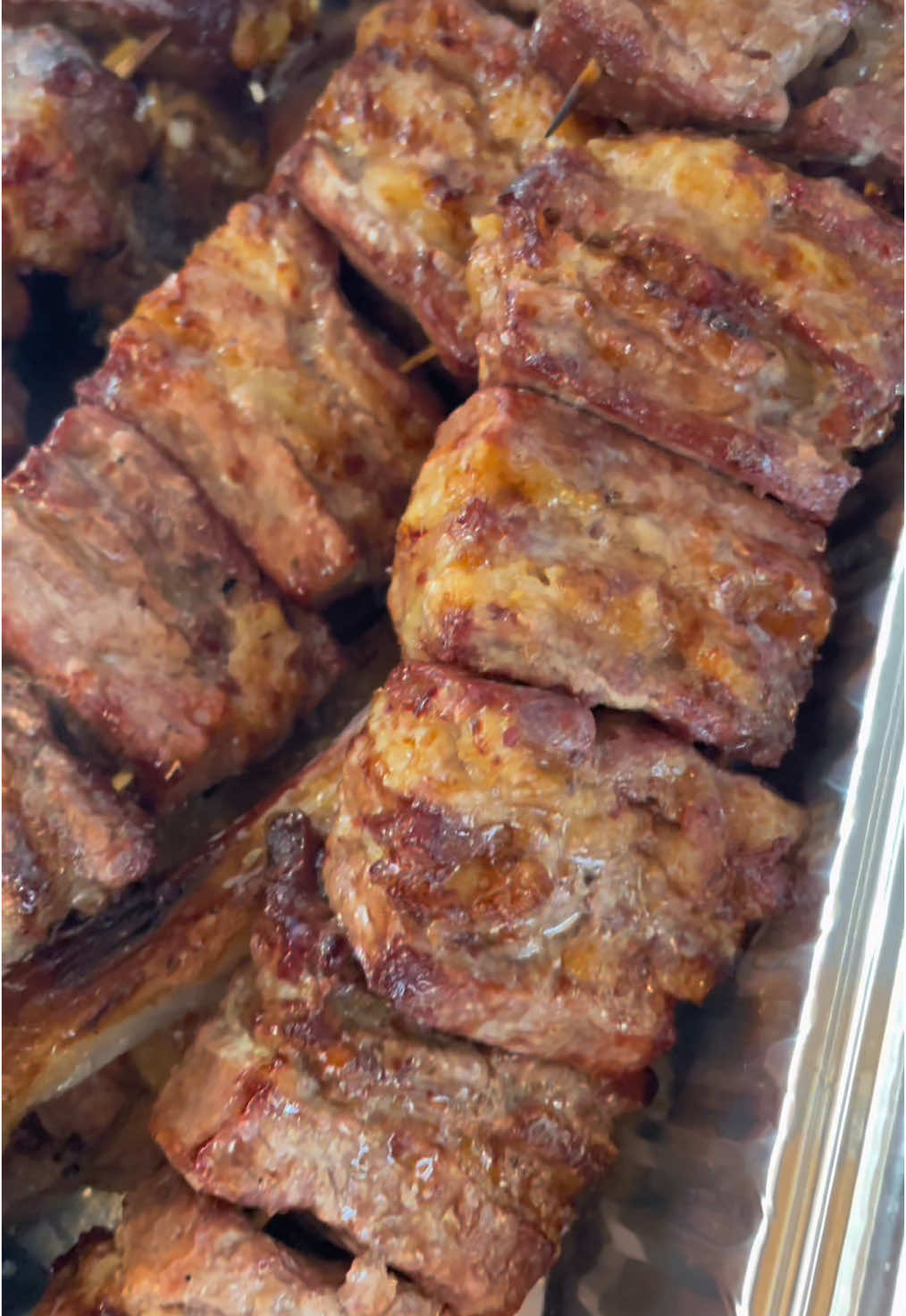 Əmioğlular səs eləsin! 😁 Fərqli və dadlı kabablar yalnız bizdə! İsti-isti çatdırılma edirik ✅ #kabab #kabablar #reels #kesfet #keşfet #fyp 