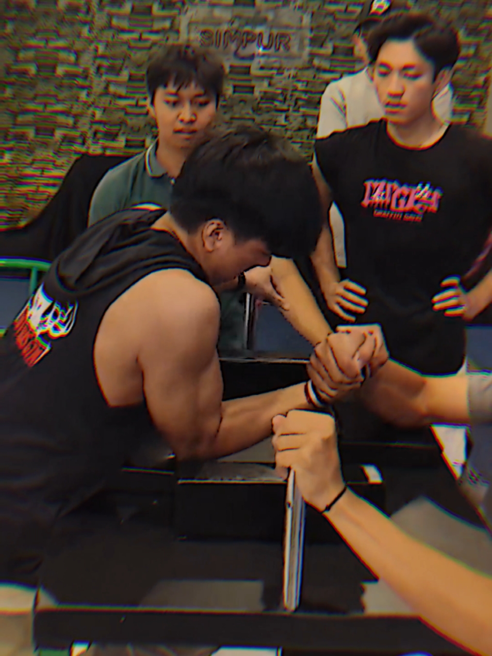 NT NT kalah supermatch, salah pilih lawan bang @ramotnainggolann kerasss parahhh🔥🔥🔥 #armwrestler #armwrestling #supermatch #supermatchpancoindonesia #hook #toproll #pogti 