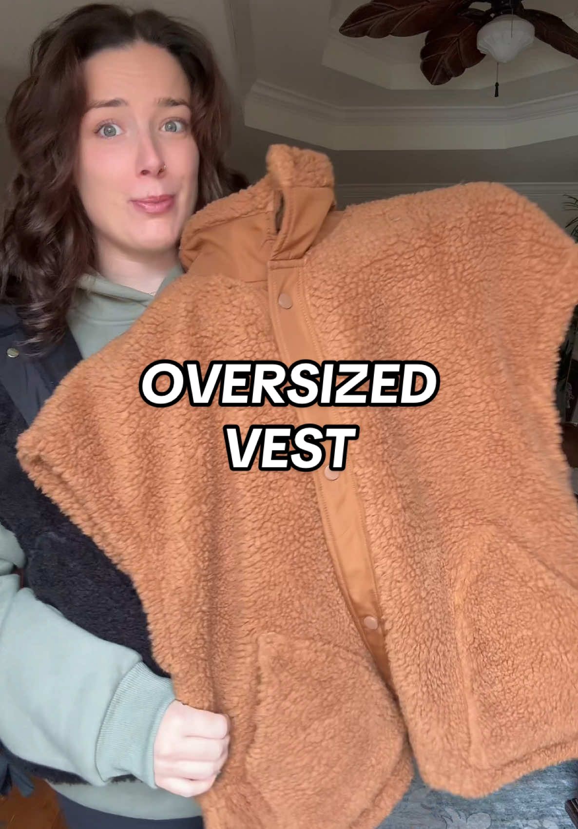 I'm developing a vest problem #oversizedvest #vest #TikTokShopHolidayHaul #TreasureFinds #GiftGuide #SpotlightFinds #TikTokShopCreatorPicks 