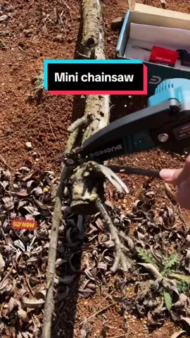 Small but powerful trimming made easy #tiktokshop #alloymantools #tiktokfinds #alloyman #tiktokshopholidayhual #christmas #christmasgift #minimotosierra #motosierra #chainsaw #arboleros🌲👊 