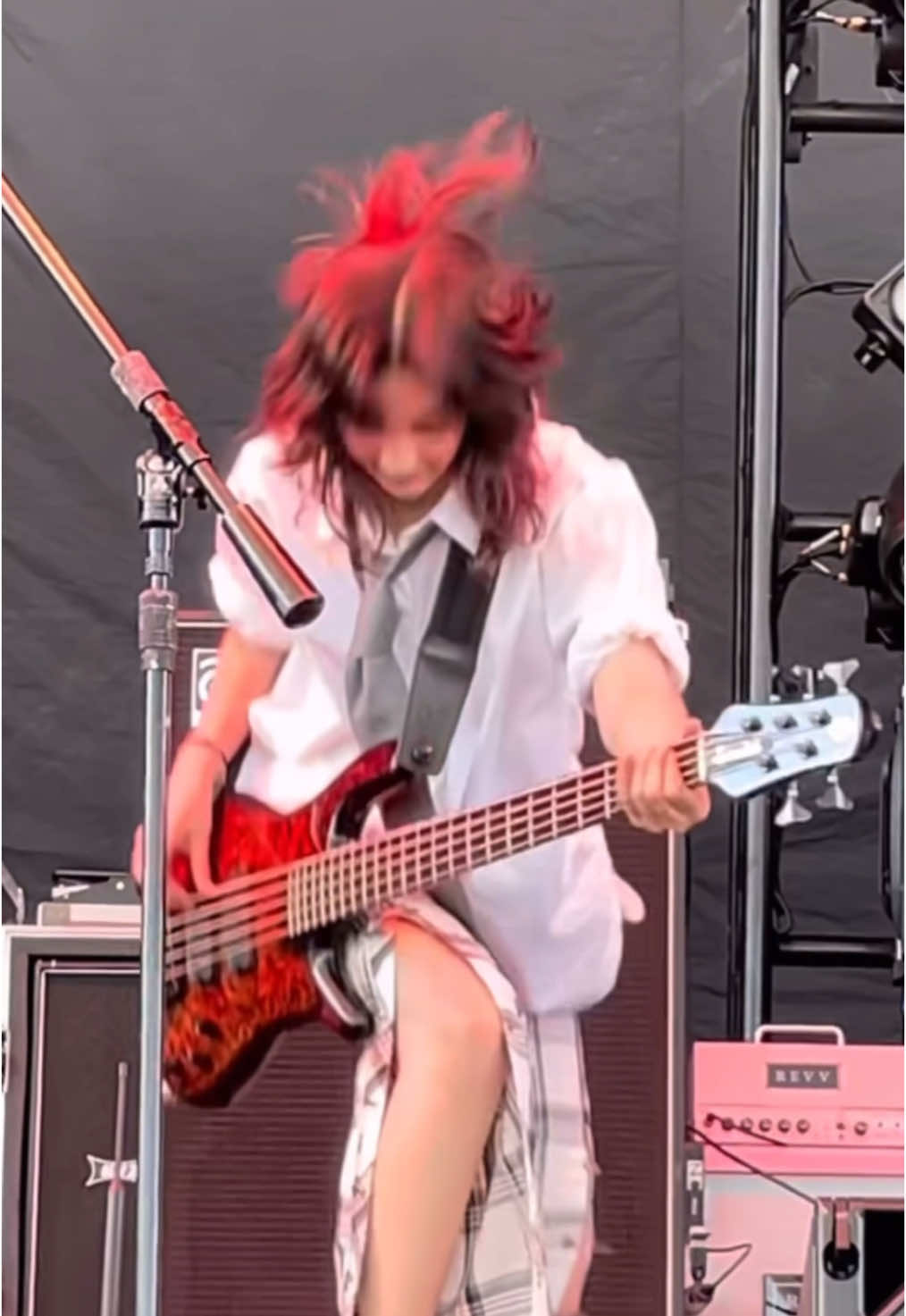 Alejandra Villarreal @The Warning #AlejandraVillarreal #TheWarning #TheWarningRockBand #TheWarningClips #Bass 