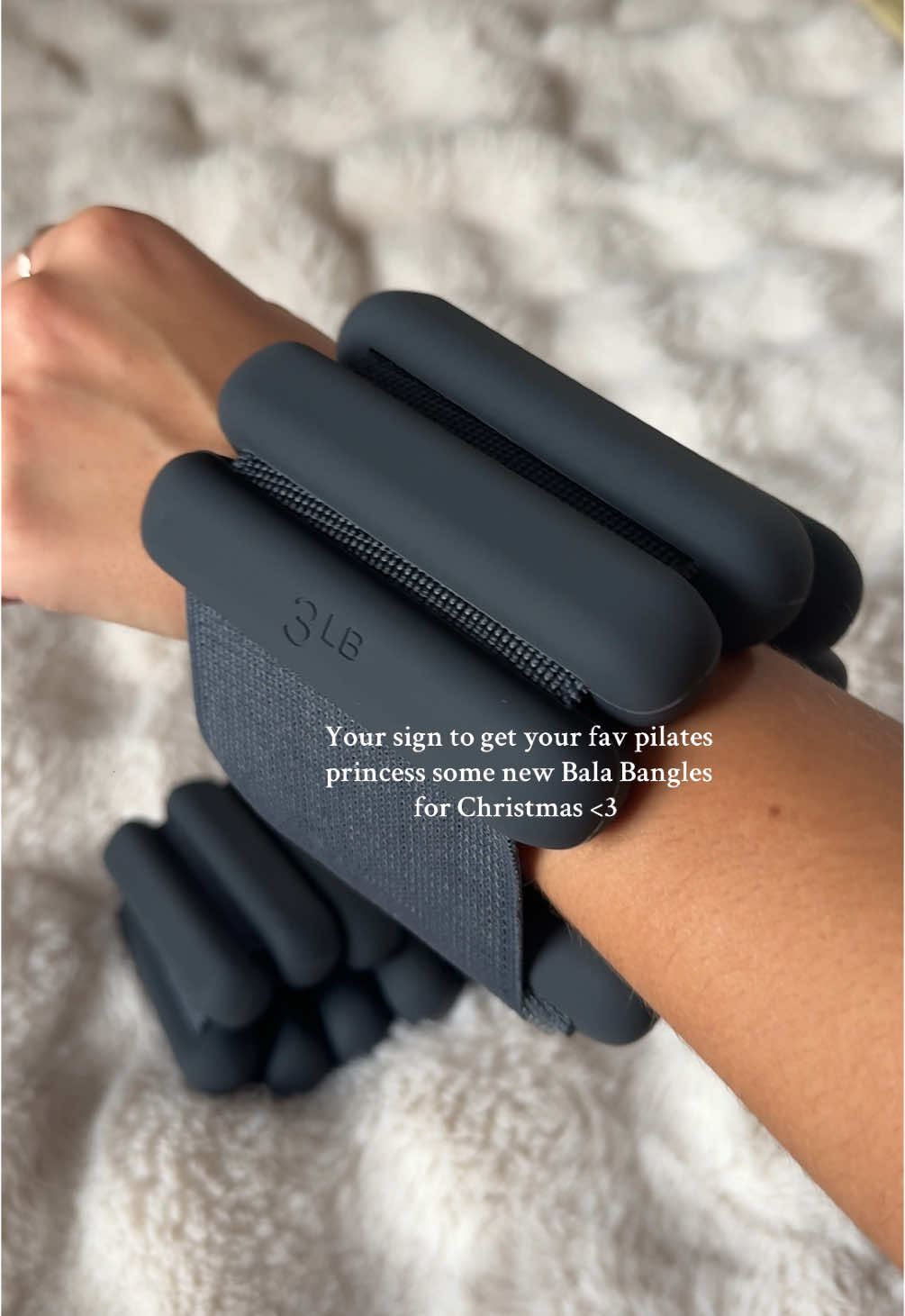 Send this to your fav pilates partner 🤸 #Pilates #hotpilates #gym #yoga #homeworkout #gymequipment #pilatesprincess #balabangles #weights #workoutroutine #pilatesoutfit 