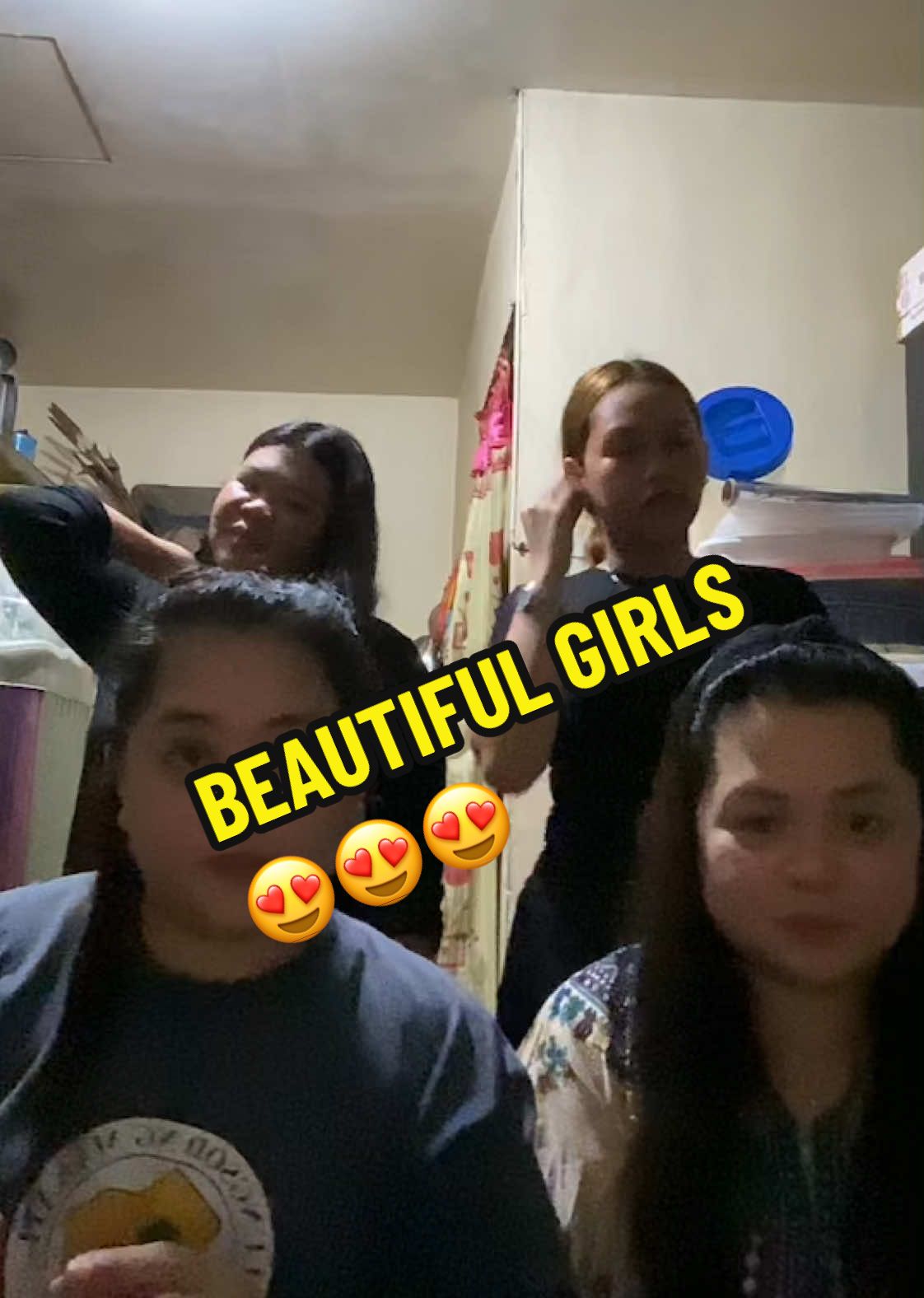 First TikTok with my twin sistah and cousin’s 🫶🏻😍🥰 #fyp #foryoupage #cousingoals #beautifulgirls @aisha @Rhae021🌈🌈🌈 @cz06v 