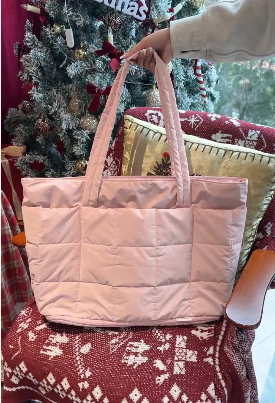 Unboxing my X-mas gift 🎁🎄🎄Suitable for travel 🤩🤩🤩Click the yellow’s cart below to see details ~#tiktokshopholidayhual #bagsmart #travelbag #schoolbag #totebags 