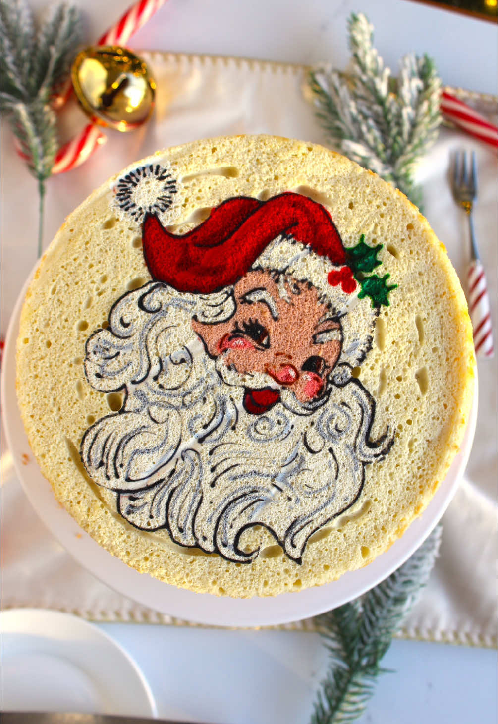 By far my favorite Designed Sponge Cake I’ve ever made 🎅🏼 Find the recipe for my Vintage Santa Cake on my website, link in bio! 🤎 #Recipe #thesqueakymixer #recipesoftiktok #baking #viraltiktok #viralbaking #christmas #charistmasbaking #christmasrecipe #christmasdessert #viral #viralrecipe