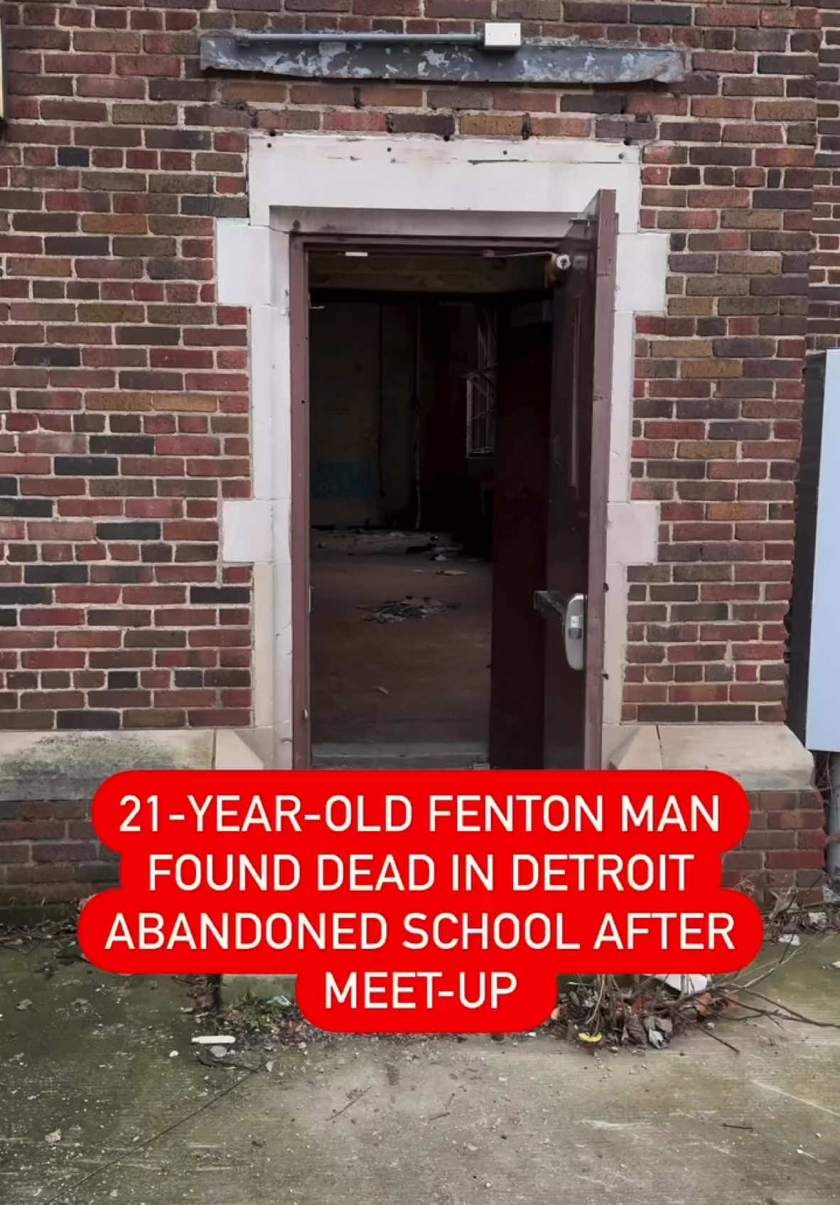 #Breaking 🚨: A missing #Fenton man was found dead in an abandoned school on Tuesday.    The 21-year-old traveled to Detroit to sell a g..n. and went missing afterward.  The parents reported him missing and police eventually found his car late Monday night at La Salle and La Belle. A K-9 track was conducted, and that’s when they found him fatally shot at an abandoned school nearby in the area of Linwood and Davison, according to officials.  The investigation is ongoing and anyone with information is asked to contact #Detroit police or crime stoppers. (News & information release only)