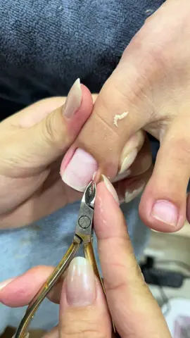Lại là chiếc khoé nhỏ nữa đâyy  #xuhuongtiktok #nailart #viraltiktok #nails #mockhoe 