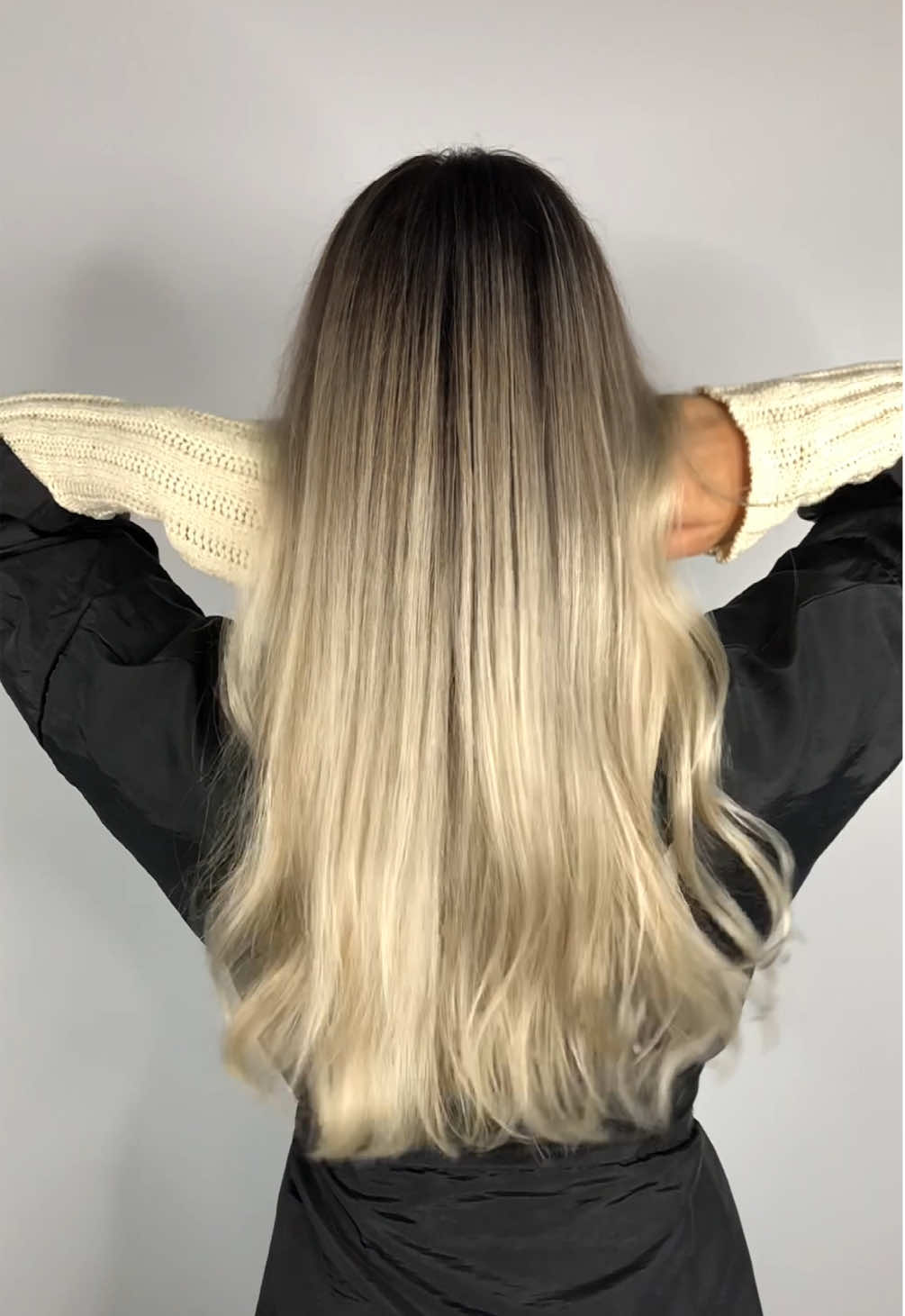 Blonde balayage 💛 #longislandcity #queenshairstylist #nycsalon #fyp #xcellenthairplaza #hairstyles #promotion #balayage #highlights #keratintreatment #astoria #hairtransformation #nycsalons #blondehair #highlights 